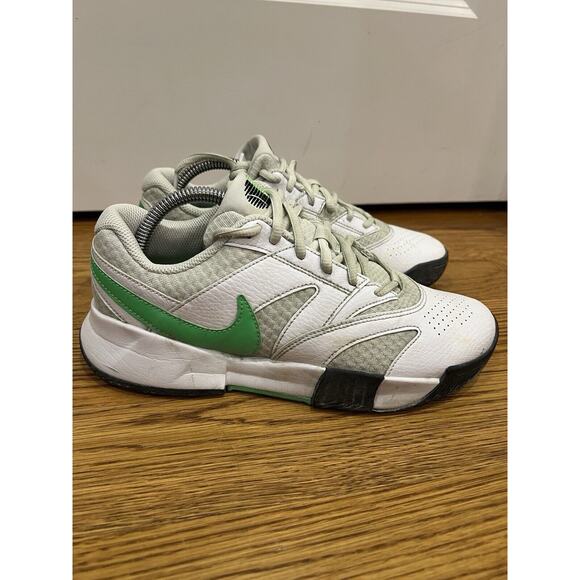 Nike Court Lite Tennis Pickleball Sneakers Size 8 White With Green Swoosh main image 10